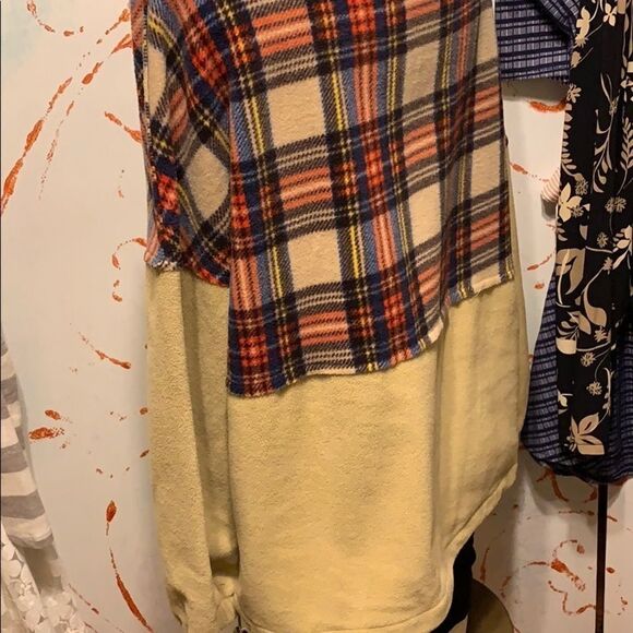 Pullover fleece jacket/sweatshirt  - Picture 2 of 8